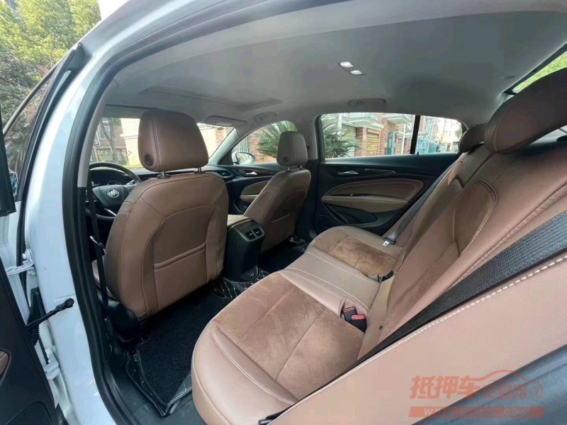 嘉兴22年别克君威5