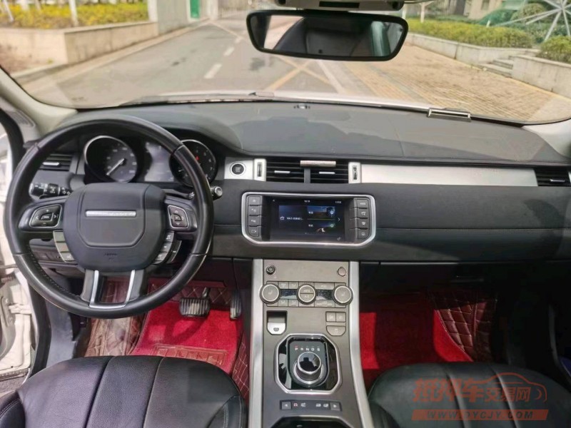 常州18年路虎极光4