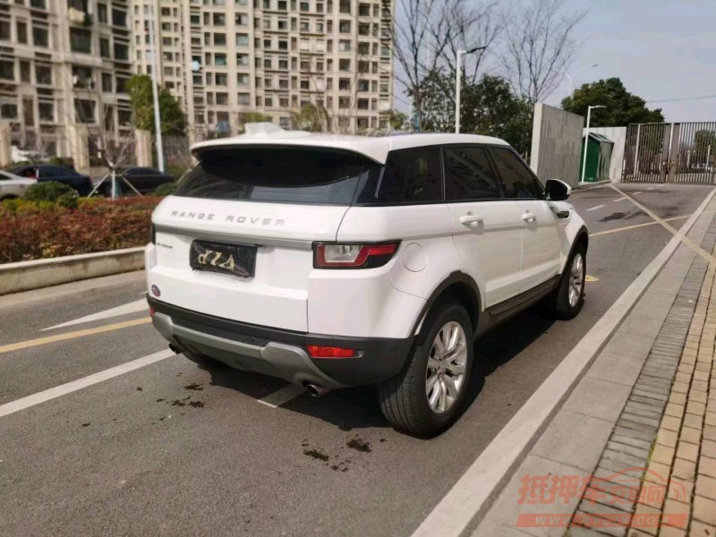 常州18年路虎极光5