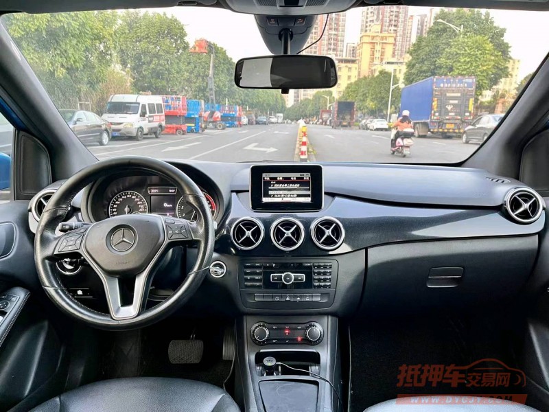 广州14年奔驰A5