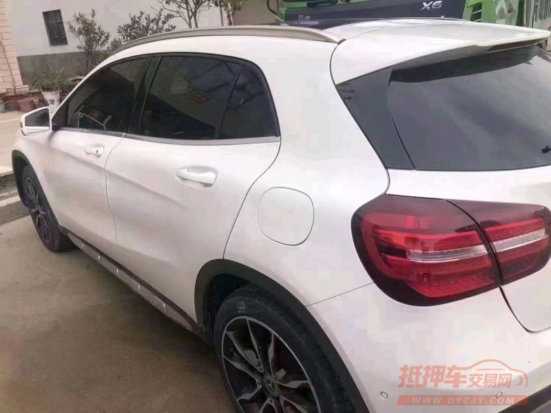 常州18年奔驰GLA2