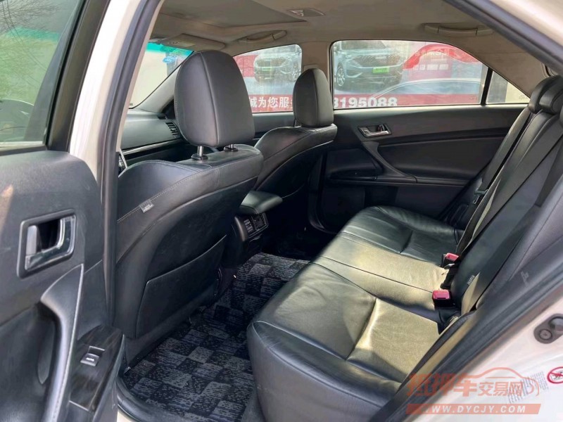 保定12年丰田锐志6