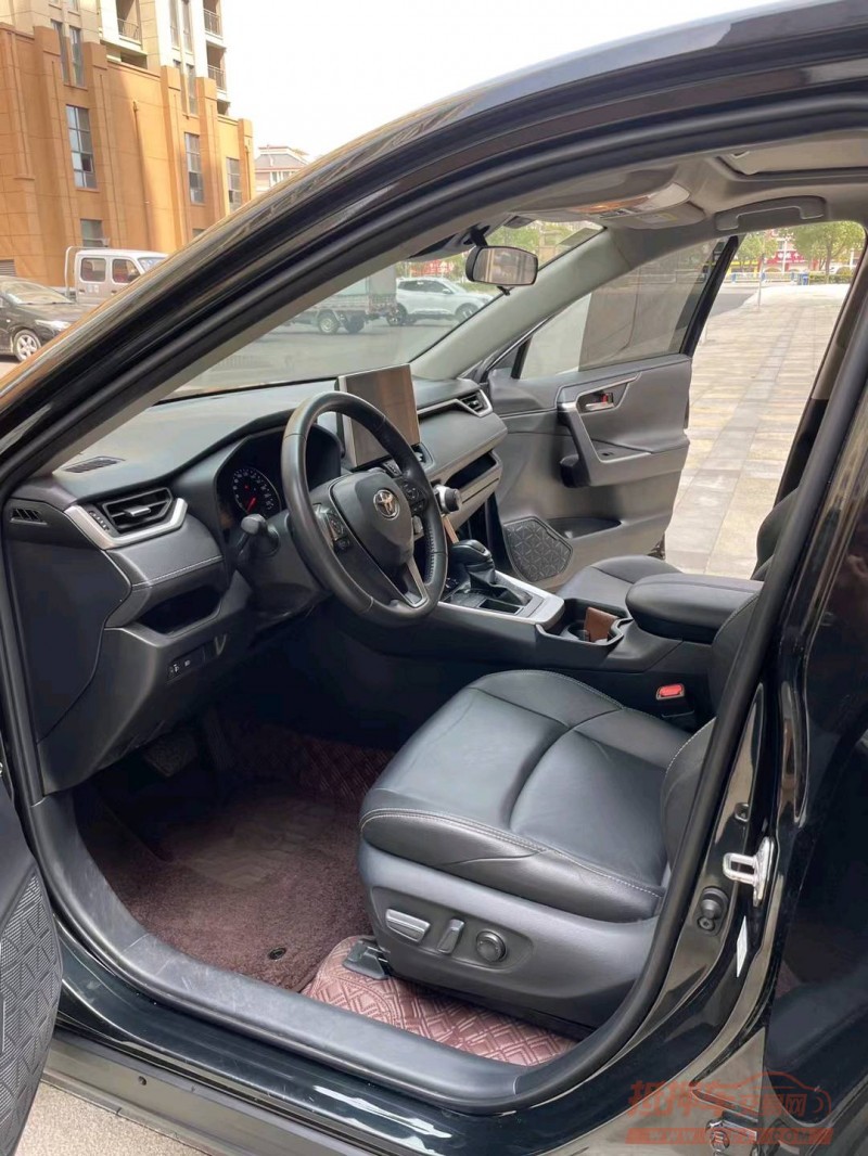 淮南21年丰田威兰达7