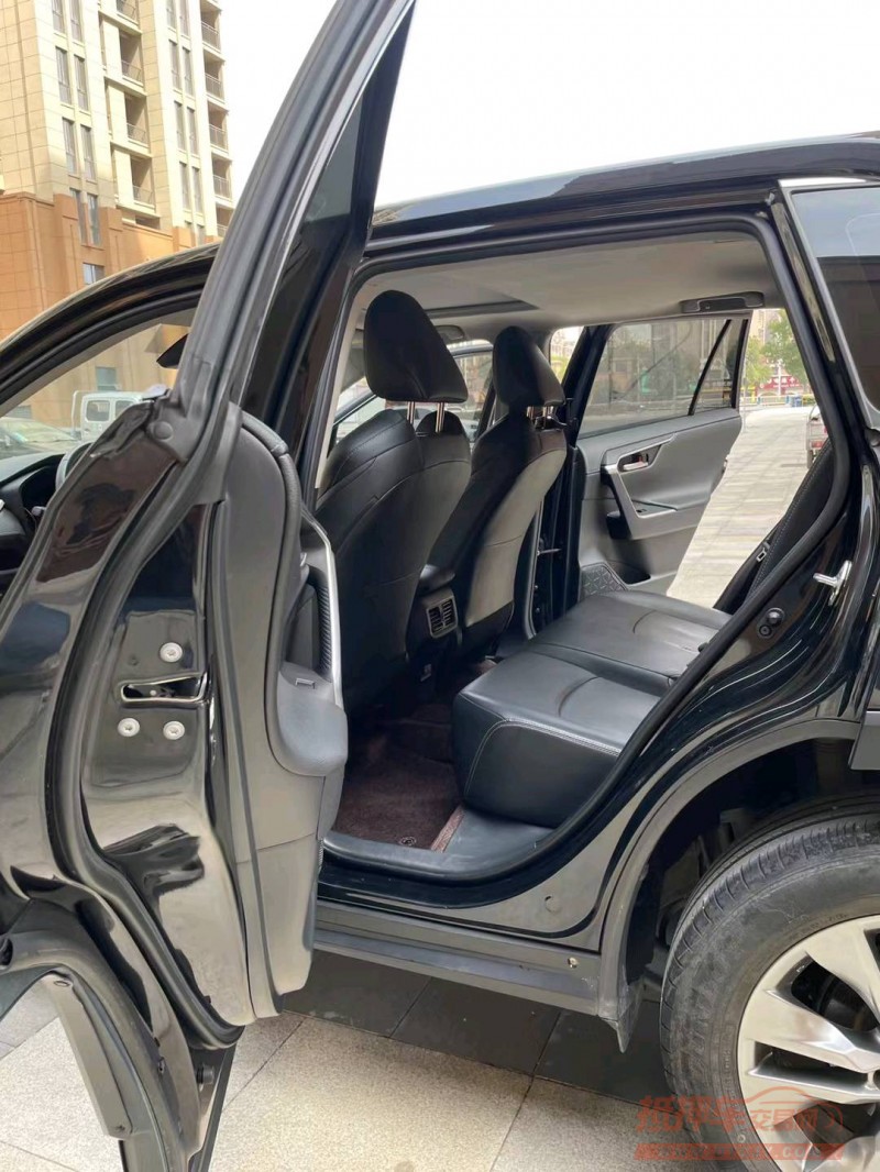 淮南21年丰田威兰达9