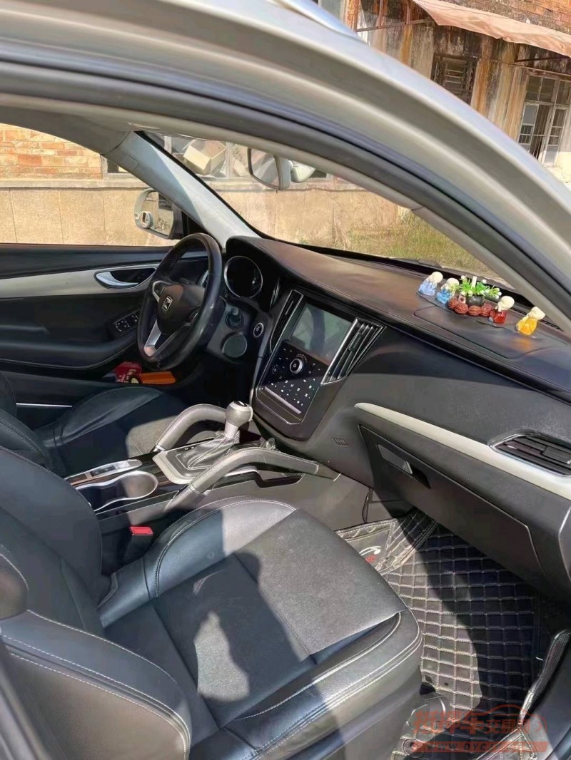 梧州17年众泰SR76