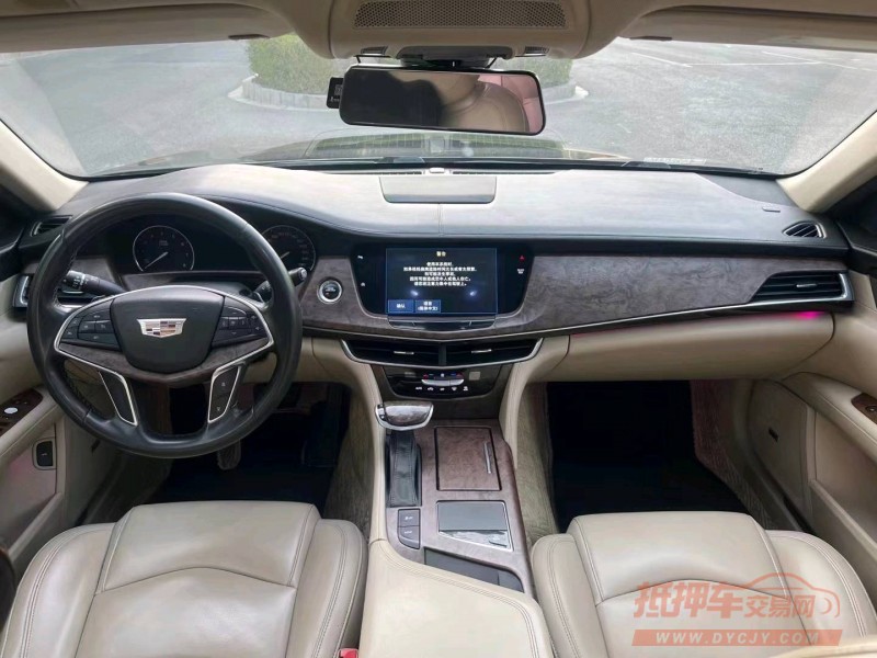 淮南17年凯迪拉克CT66