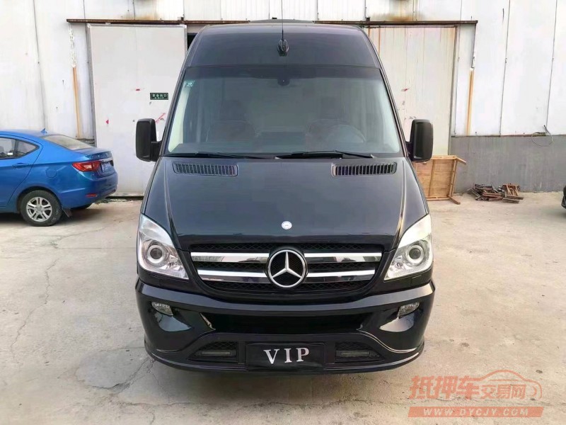 济宁14年奔驰斯宾特8