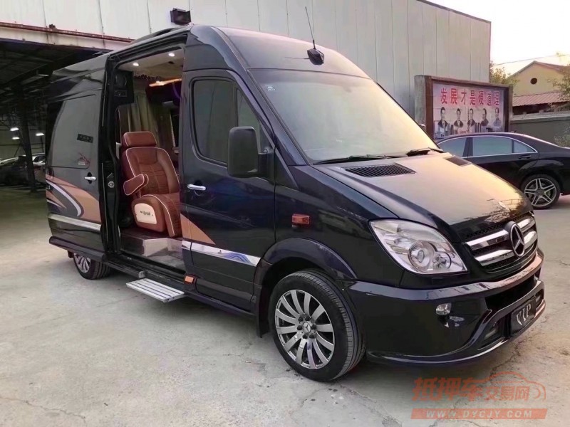 济宁14年奔驰斯宾特7