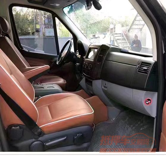 济宁14年奔驰斯宾特4