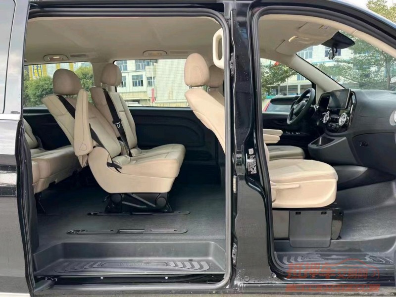 东莞21年奔驰威霆7