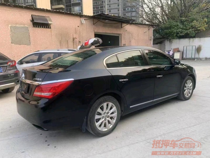 珠海15年别克君越9