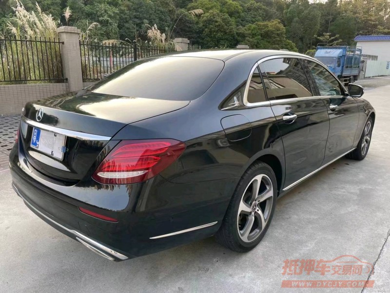江门18年奔驰E8