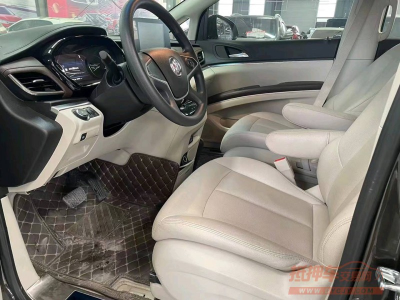 济宁21年别克GL86