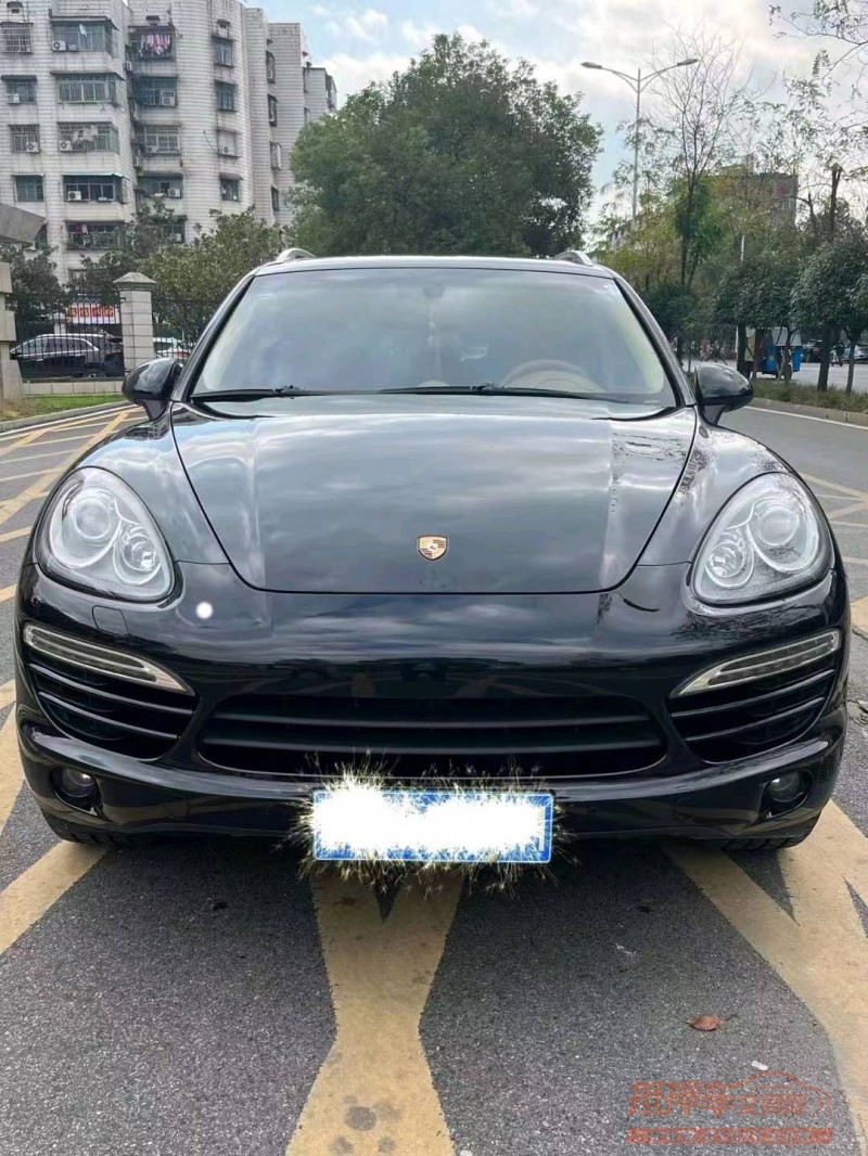 宜昌14年保时捷卡宴1