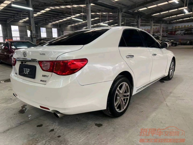 济宁11年丰田锐志7