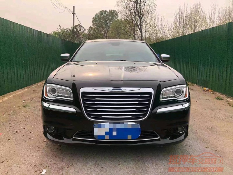 济宁13年克莱斯勒300C1