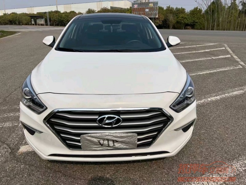 宜昌19年现代名图1