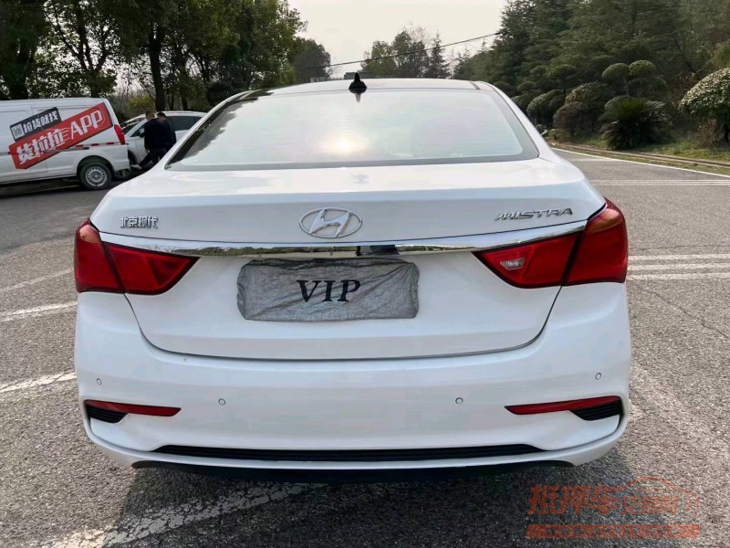 宜昌19年现代名图7