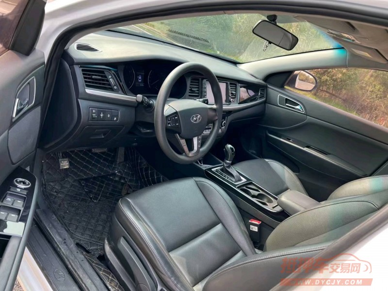 宜昌19年现代名图8