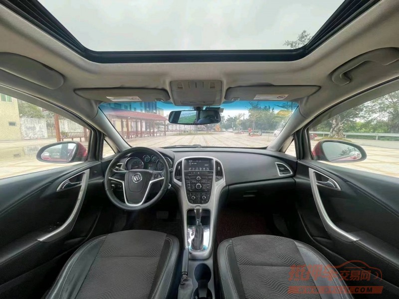 珠海11年别克英朗4