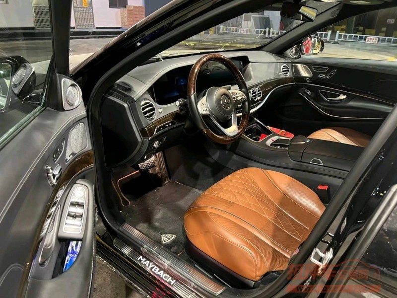 广州21年奔驰迈巴赫S级2