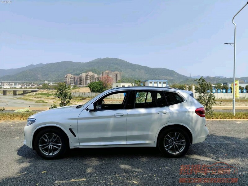 广州21年宝马X37