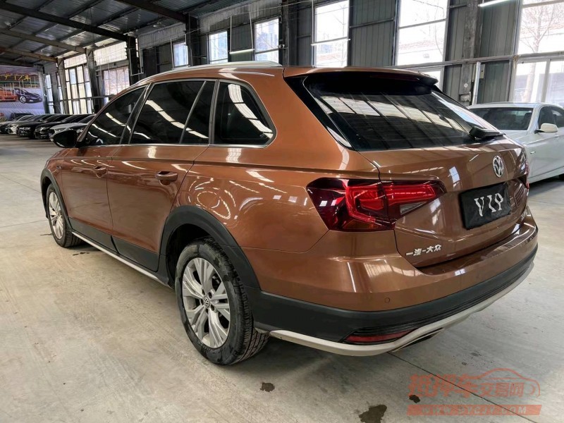 济宁17年大众蔚领8