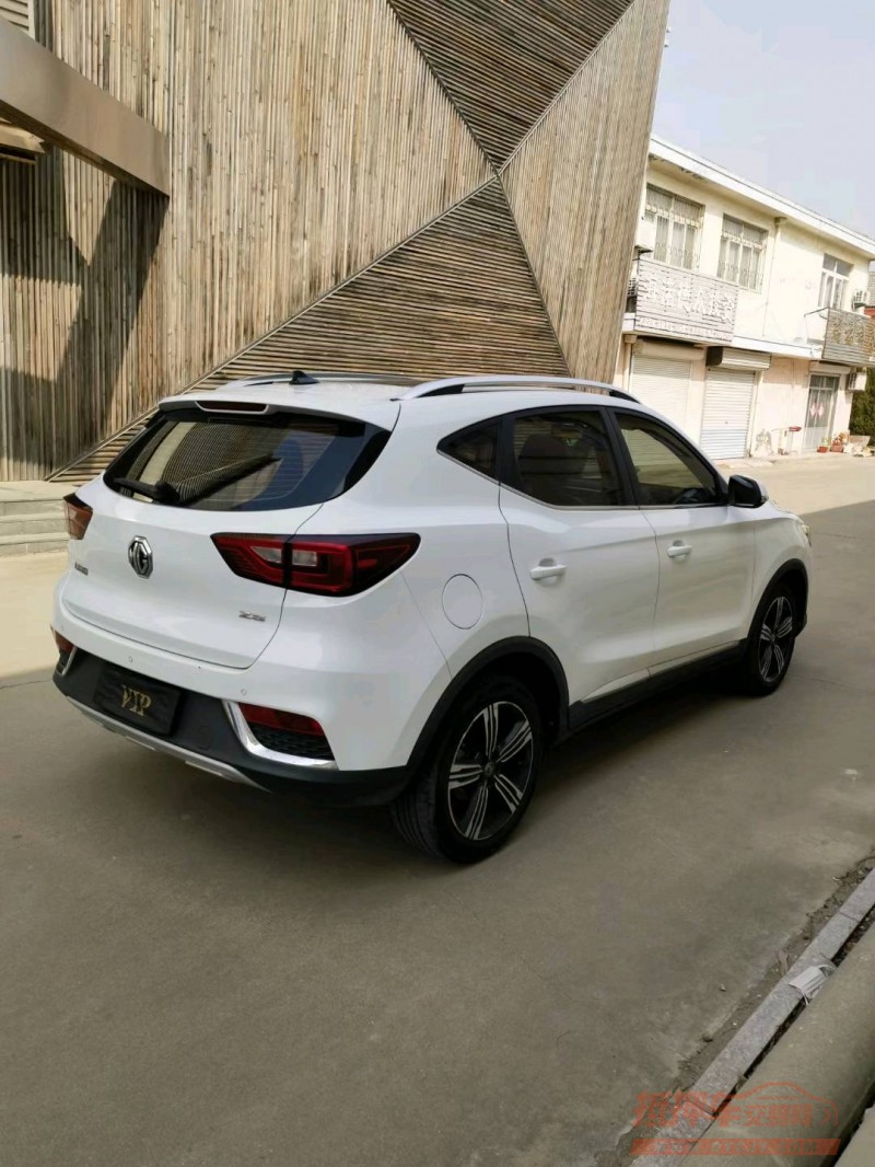 青島18年名爵ZS7