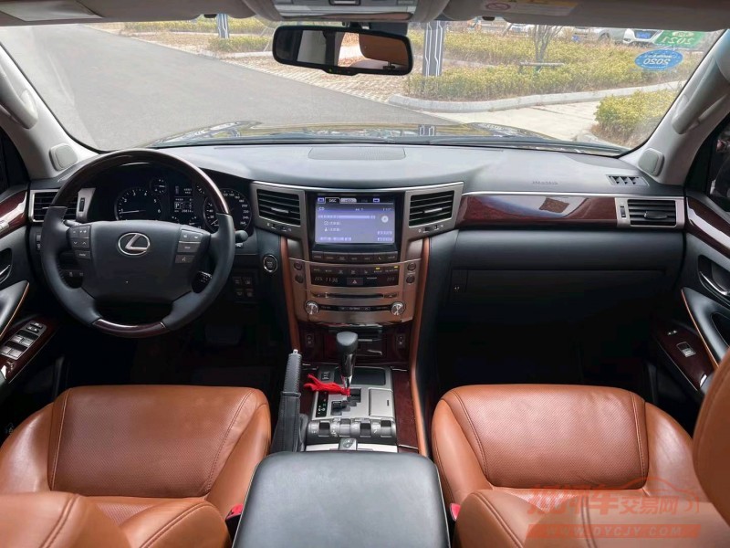 济宁15年雷克萨斯LX4