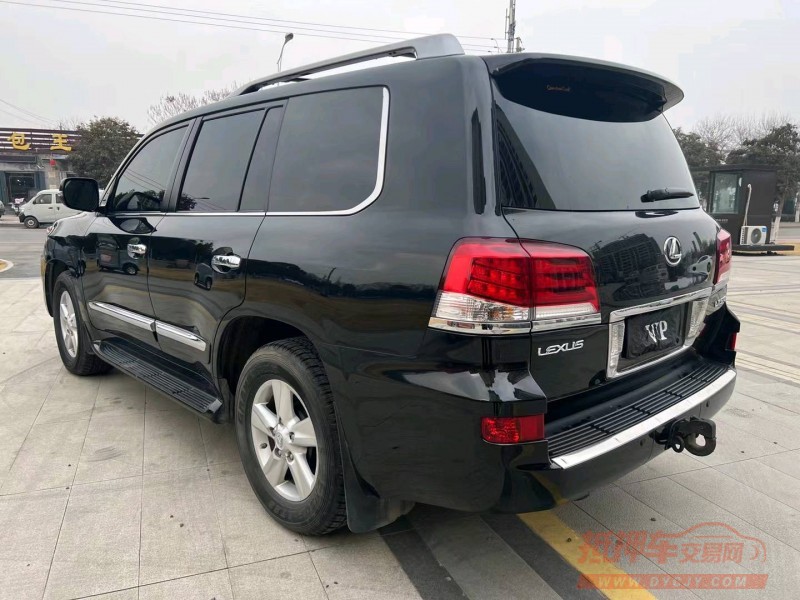 济宁15年雷克萨斯LX8