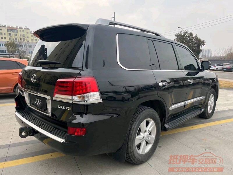 济宁15年雷克萨斯LX7