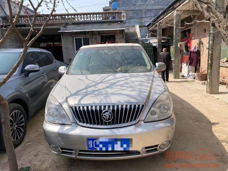 济宁13年别克GL81