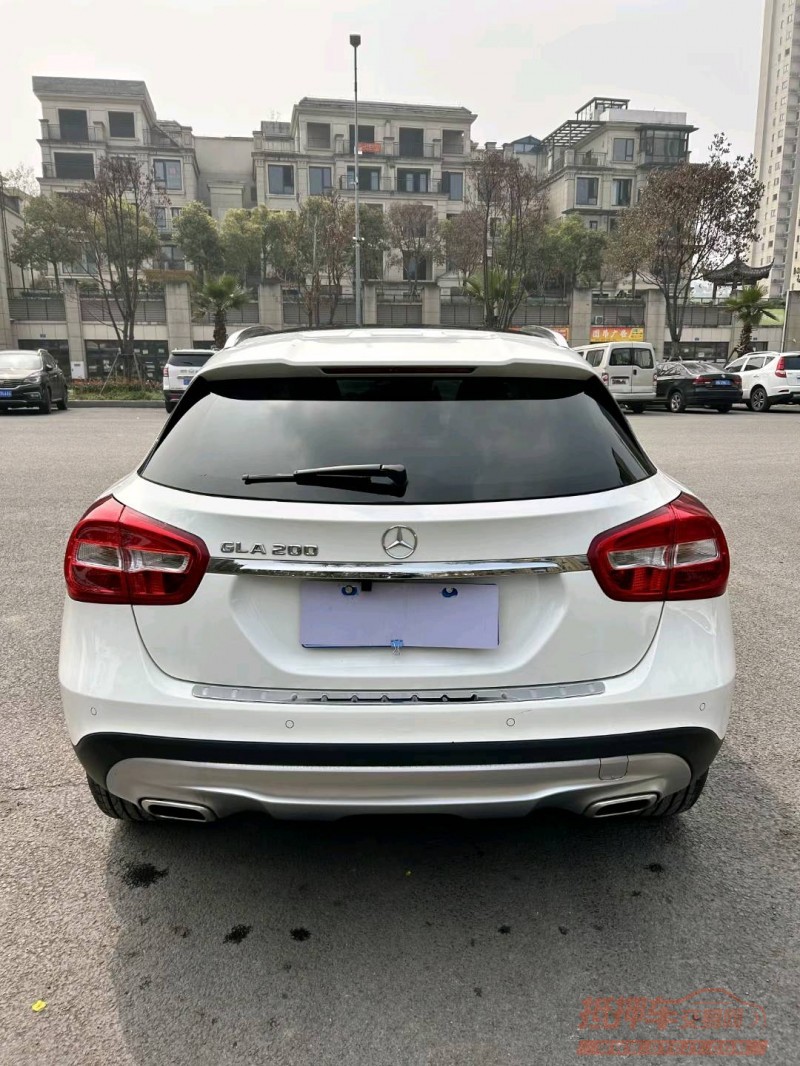 重庆16年奔驰GLA9