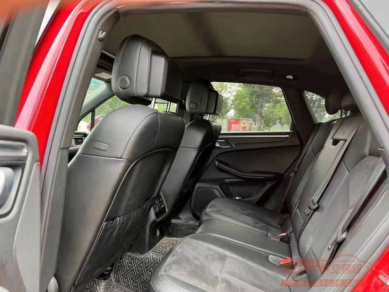 济宁17年保时捷Macan5