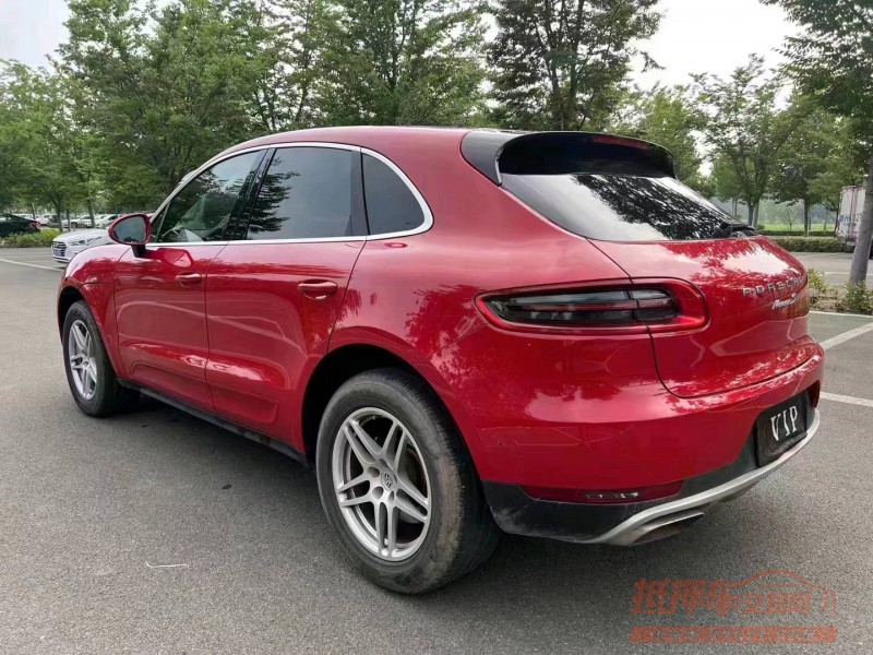 济宁17年保时捷Macan7