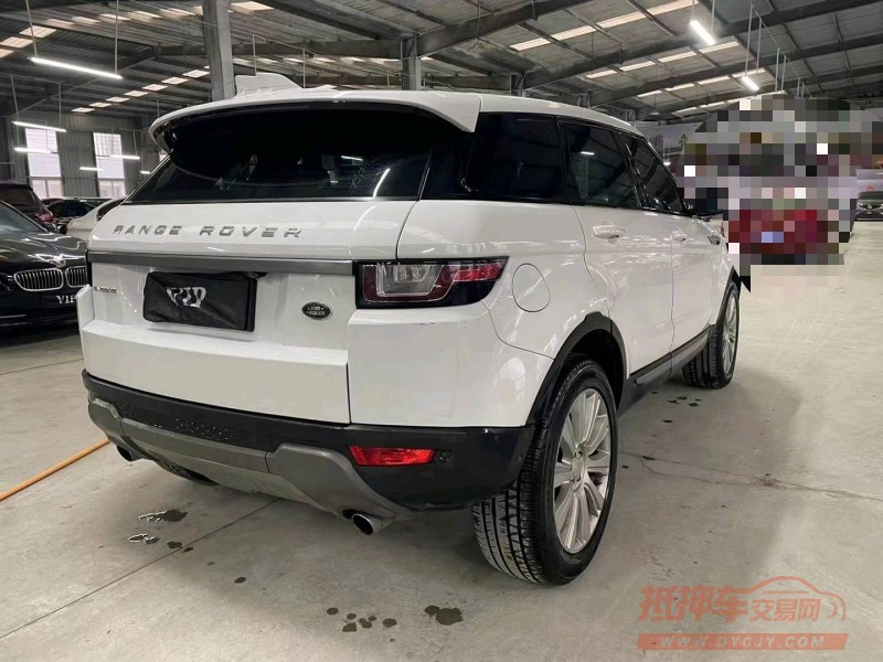 济宁19年路虎极光7