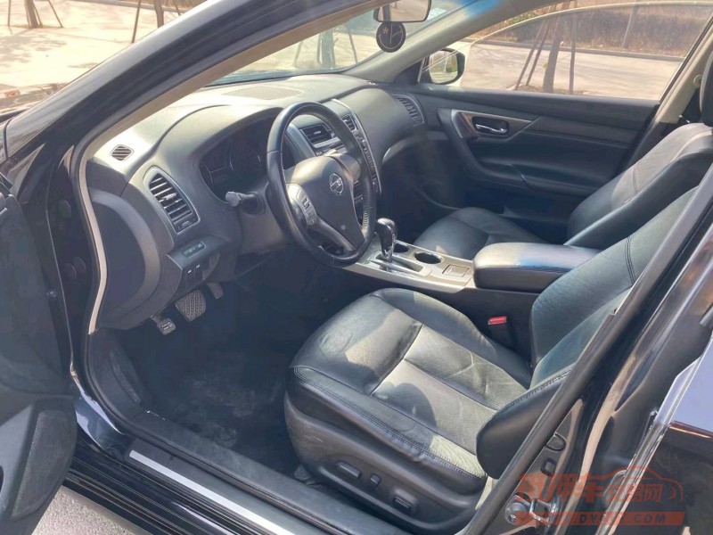 济宁14年日产天籁7