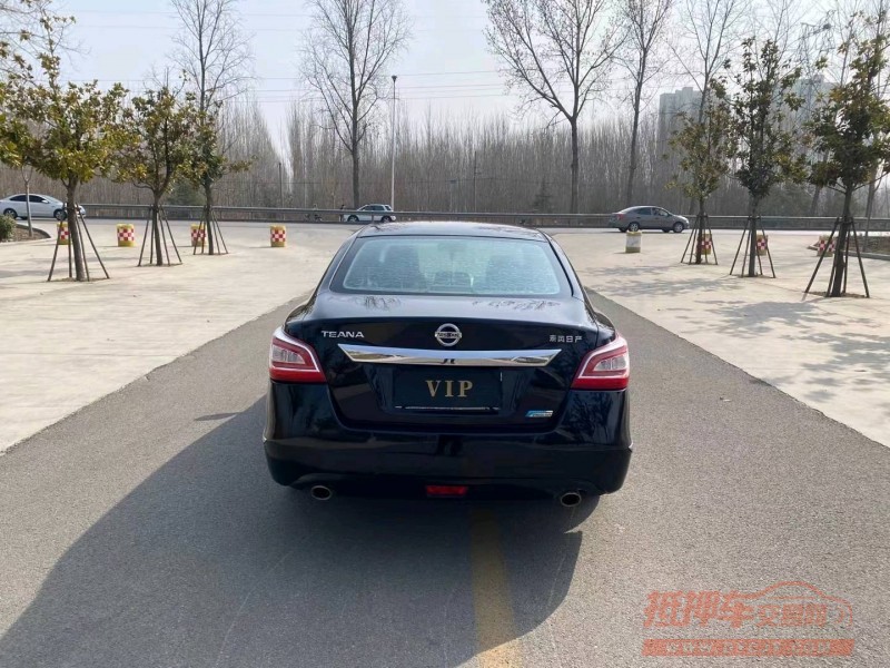 济宁14年日产天籁9