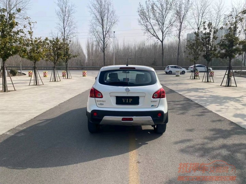 济宁13年日产逍客7