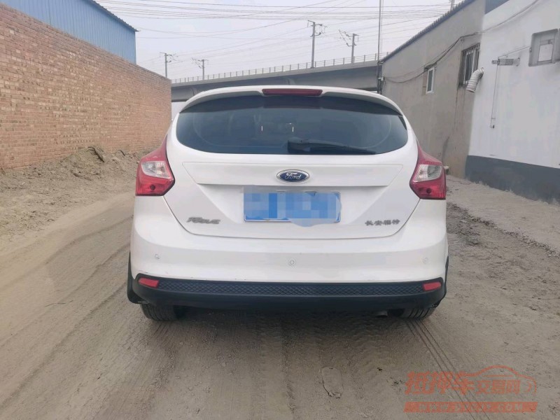 保定13年福特福克斯9