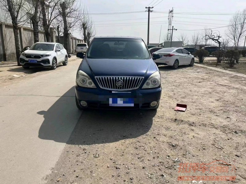 保定14年别克GL81