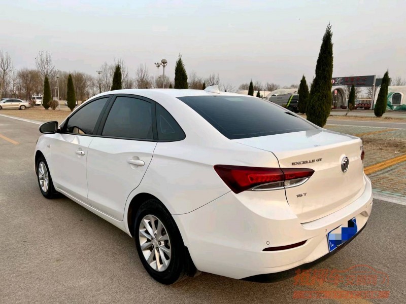 潍坊19年别克英朗7