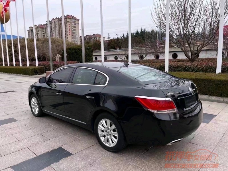 枣庄10年别克君越6