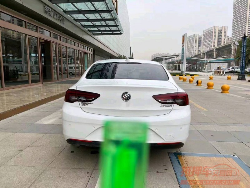 宜昌18年别克君威2