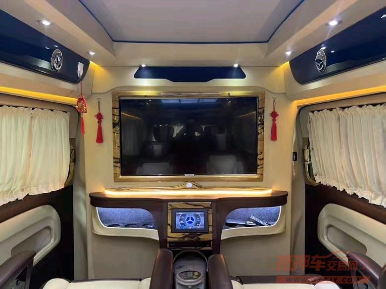 盐城19年奔驰威霆6