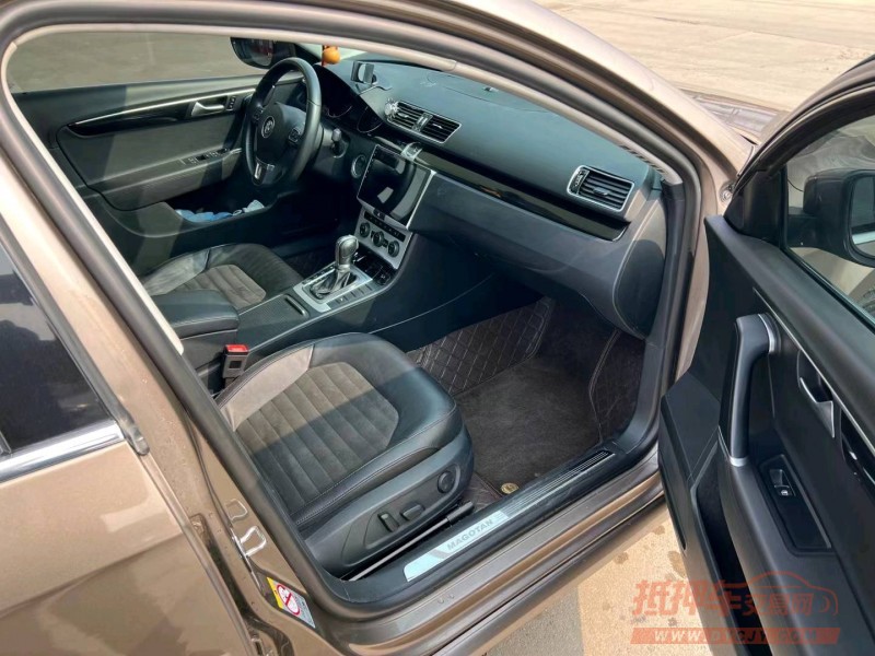 保定16年大众迈腾4