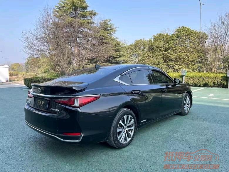 盐城20年雷克萨斯ES8