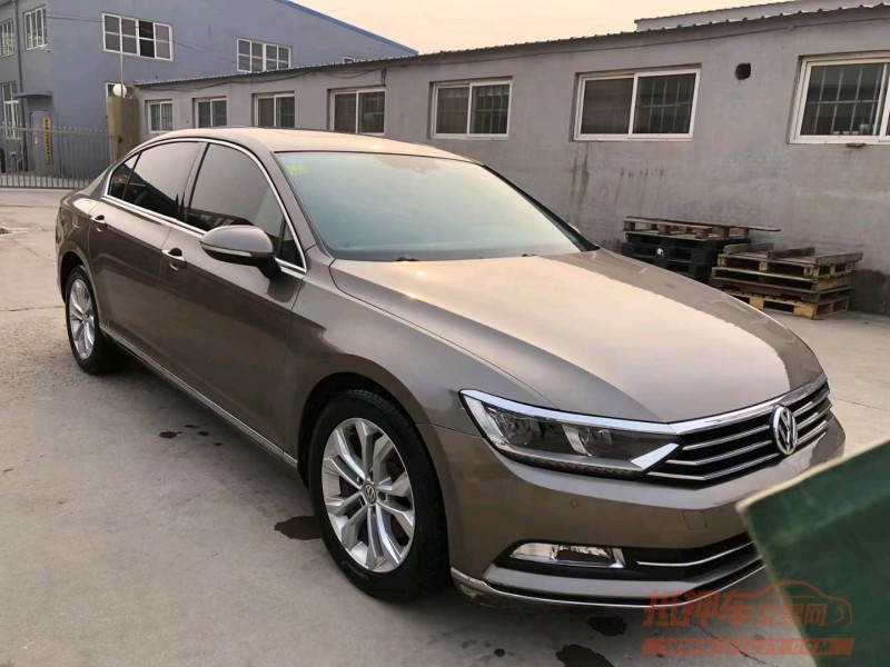 济南17年大众迈腾5