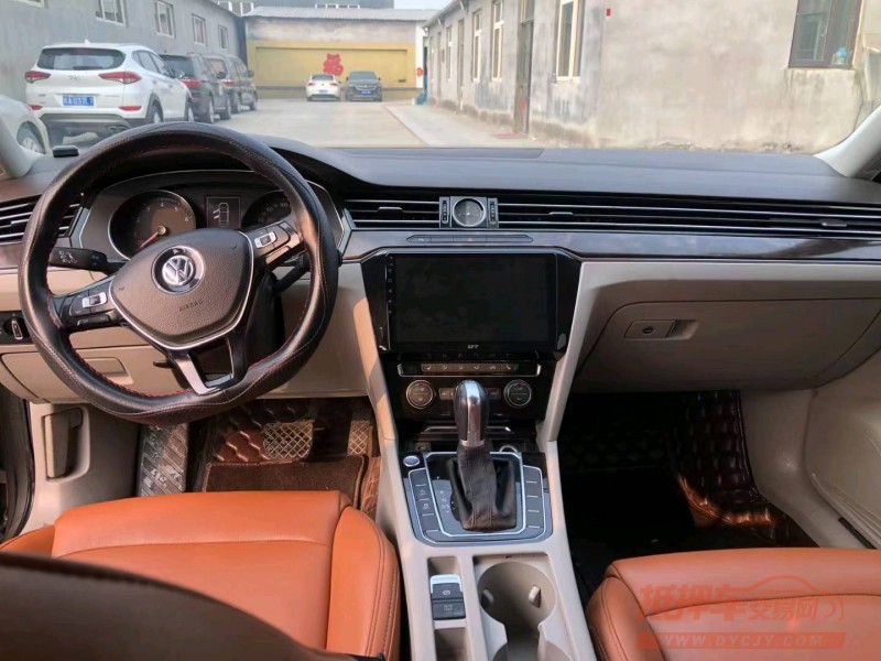 济南17年大众迈腾7