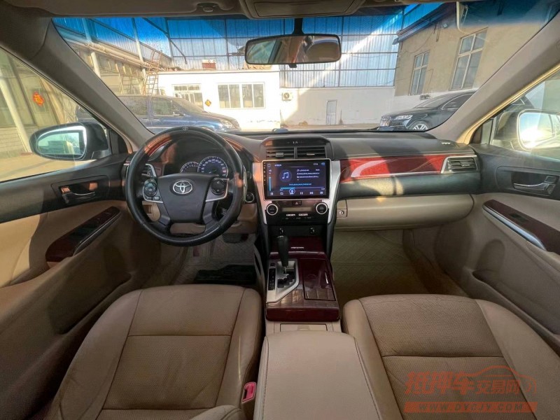 保定13年丰田凯美瑞6